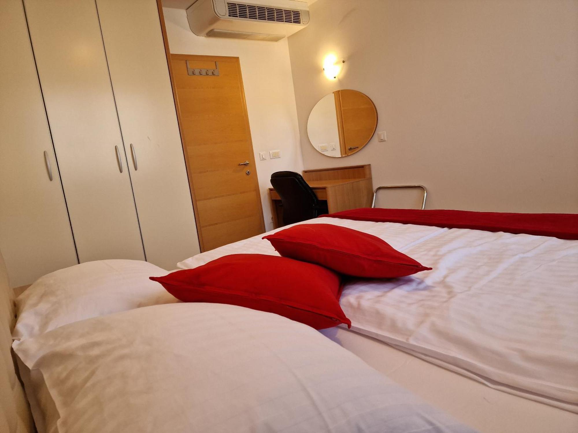 Aparthotel Gaja Bled Oda fotoğraf